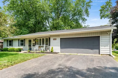 3610 Lancaster Dr, Kalamazoo, MI 49006