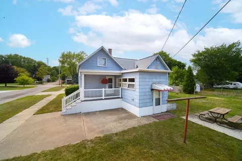 1020 Manistee St, Manistee, MI 49660