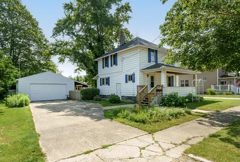 17 N Lincoln Ave, Niles, MI 49120