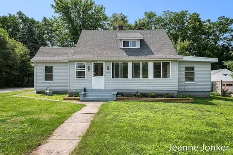 3408 31st St SW, Grandville, MI 49418