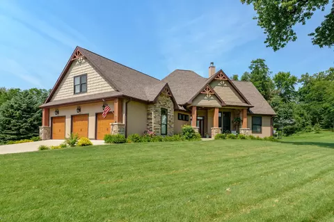 44 E Acacia Blvd, Battle Creek, MI 49015