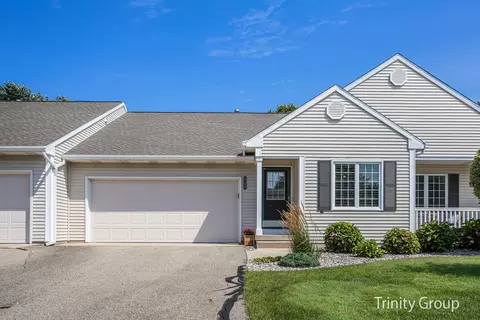 6164 Gleneagle Highlands Dr #22, Hudsonville, MI 49426