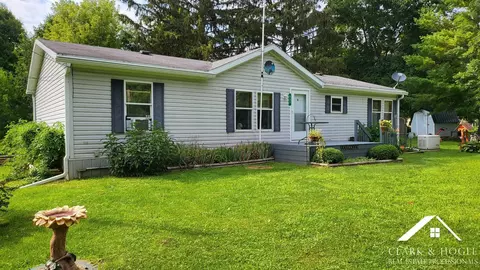 533 Hanover St, Hubbardston, MI 48845