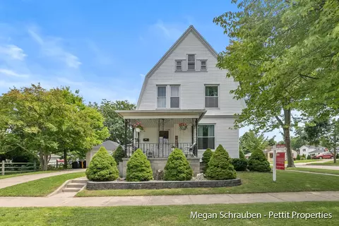255 S Lincoln St, Portland, MI 48875