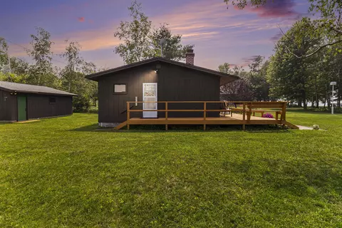 4621 N Lakeshore Dr, Ludington, MI 49431