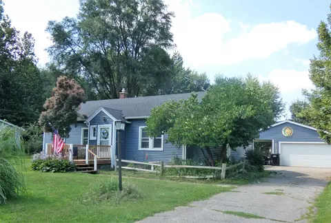 4688 Remembrance Rd NW, Walker, MI 49534