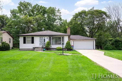 1817 Covington Dr SE, Grand Rapids, MI 49506