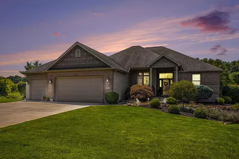 8711 Camomile Dr, Augusta, MI 49012
