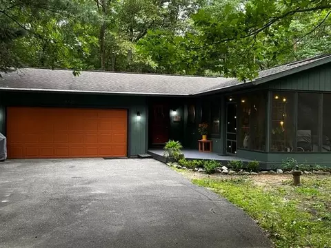 6778 Red Oak Ct, Canadian Lakes, MI 49346