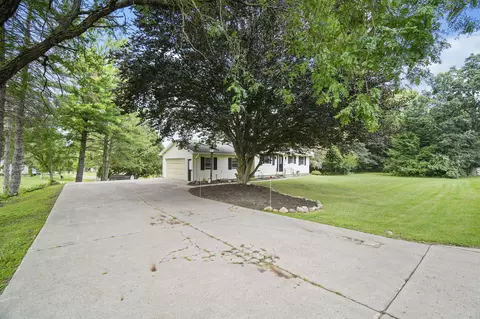 2470 W Kimmel Rd, Jackson, MI 49201