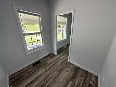 610 Clinton St, Marshall, MI 49068 photo 8