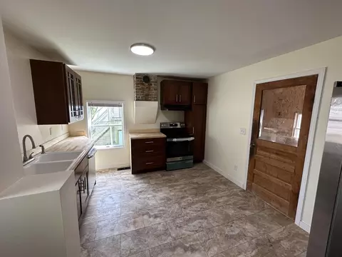 610 Clinton St, Marshall, MI 49068 photo 5