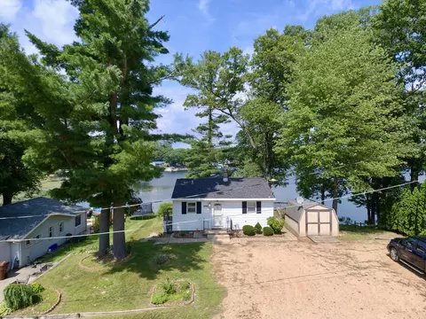 3931 Mallard Dr, Greenville, MI 48838