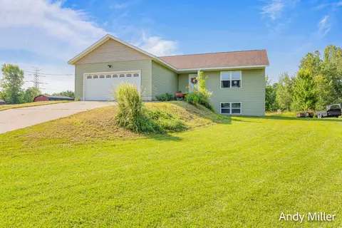 6320 16 Mile Rd NE, Cedar Springs, MI 49319