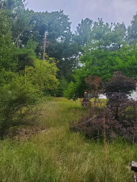 6829 S Lakeshore Dr, Pentwater, MI 49449