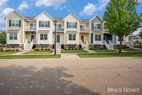 2836 Vanover St SE #2, Kentwood, MI 49512