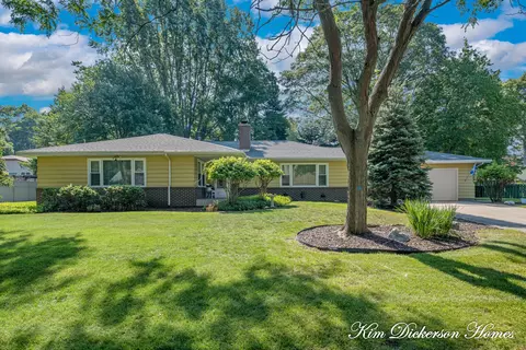 2210 Bluffton Ave, Muskegon, MI 49441