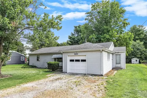 56343 Buckhorn Rd, Three Rivers, MI 49093