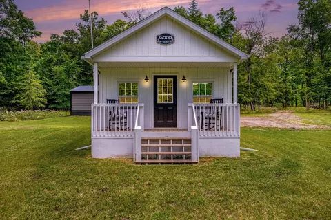 9623 S Baldwin Ave, Newaygo, MI 49337