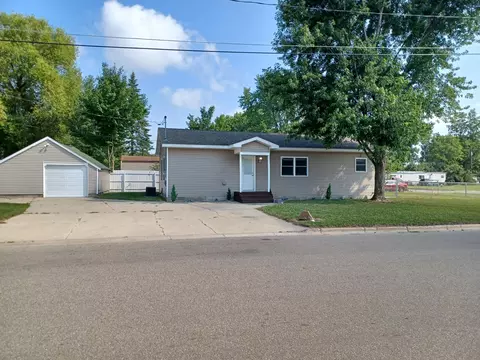 1101 Dandy St, Cadillac, MI 49601