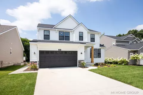 6981 W Cottage Ln, Rockford, MI 49341