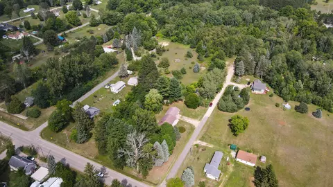 106 E Wells St, Harrietta, MI 49638 photo 3