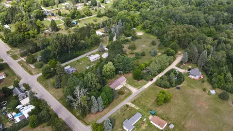 106 E Wells St, Harrietta, MI 49638 photo 4