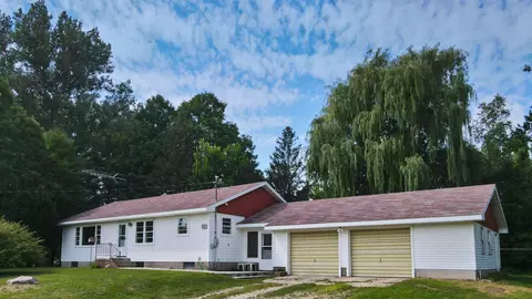 106 E Wells St, Harrietta, MI 49638 photo 2