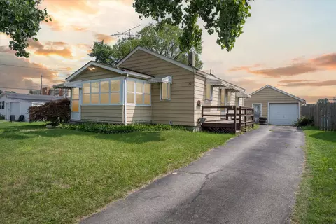 1305 Bileda Ct, Jackson, MI 49202