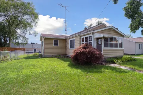 1305 Bileda Ct, Jackson, MI 49202 photo 2