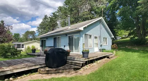 11535 Riverside Dr, Stanwood, MI 49346