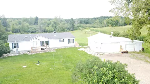 220 9 Mile Rd, Remus, MI 49340