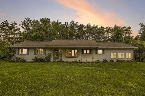 27238 Baker Dr, Sturgis, MI 49091