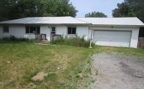 33944 Bertrand St, Niles, MI 49120