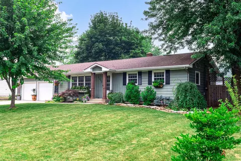 7334 Glendora Ave, Jenison, MI 49428