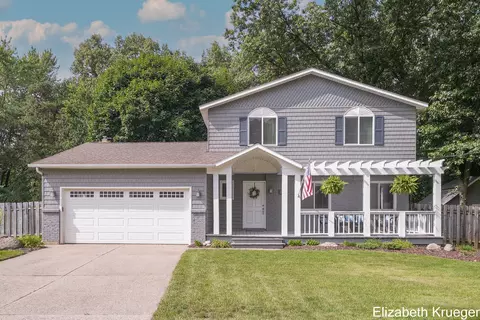7355 Ventura Dr SE, Grand Rapids, MI 49546