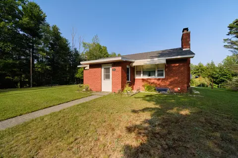 5975 Falk Rd, Manistee, MI 49660