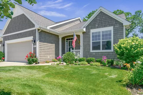 8875 Oak Meadow Cv, Portage, MI 49024