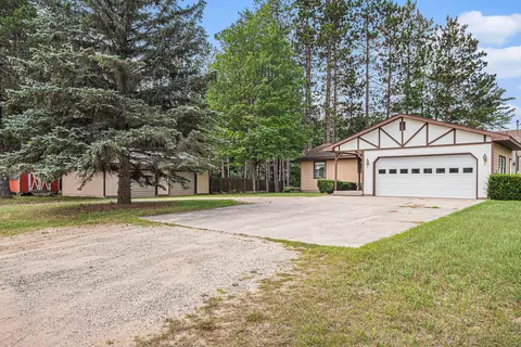 19983 Pine St, Marion, MI 49665