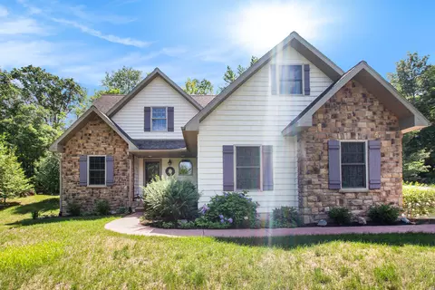 13930 Delta Dr, Big Rapids, MI 49307