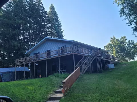 10095 Graham Rd, Plainwell, MI 49080