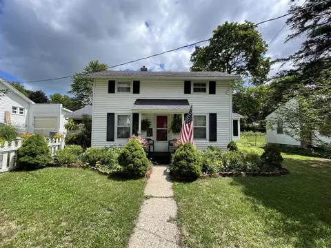 101 Oak St, Hillsdale, MI 49242