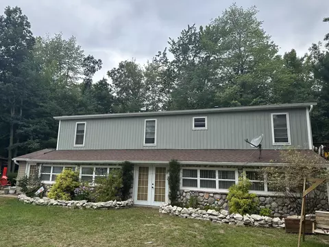 4771 W Madison Rd, Pentwater, MI 49449