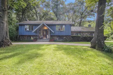 240 N 2nd Ave, Fruitport, MI 49415