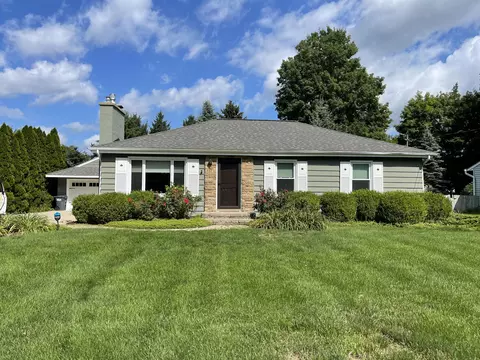 937 Farrell Ave, Kalamazoo, MI 49006