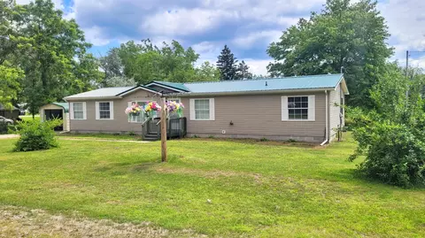 766 E Adda St, White Cloud, MI 49349 photo 2