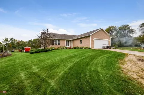 10338 10 Mile Rd NE, Rockford, MI 49341
