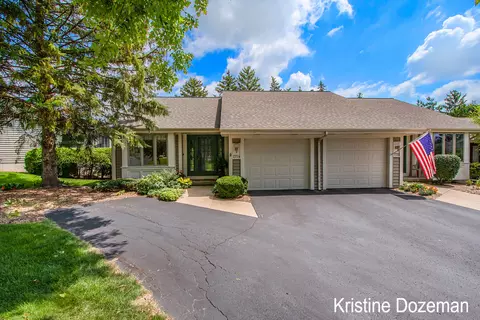 2724 Mulford Dr SE, Grand Rapids, MI 49546