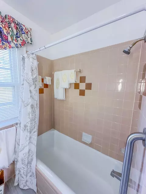 1826 Spring Arbor Rd, Jackson, MI 49203 photo 25