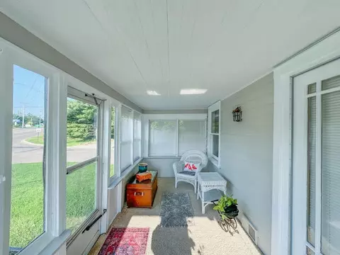 1826 Spring Arbor Rd, Jackson, MI 49203 photo 5